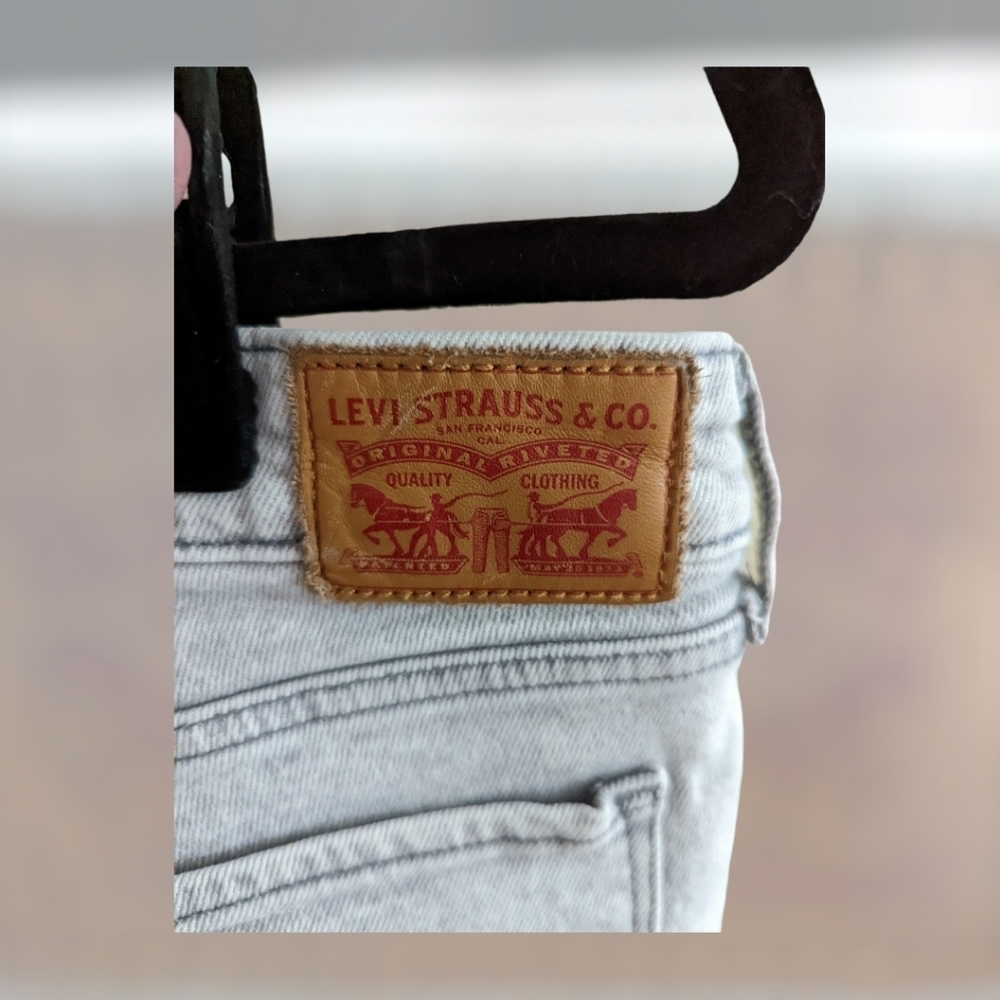 Levi's 711 Skinny - Picture 3 of 5